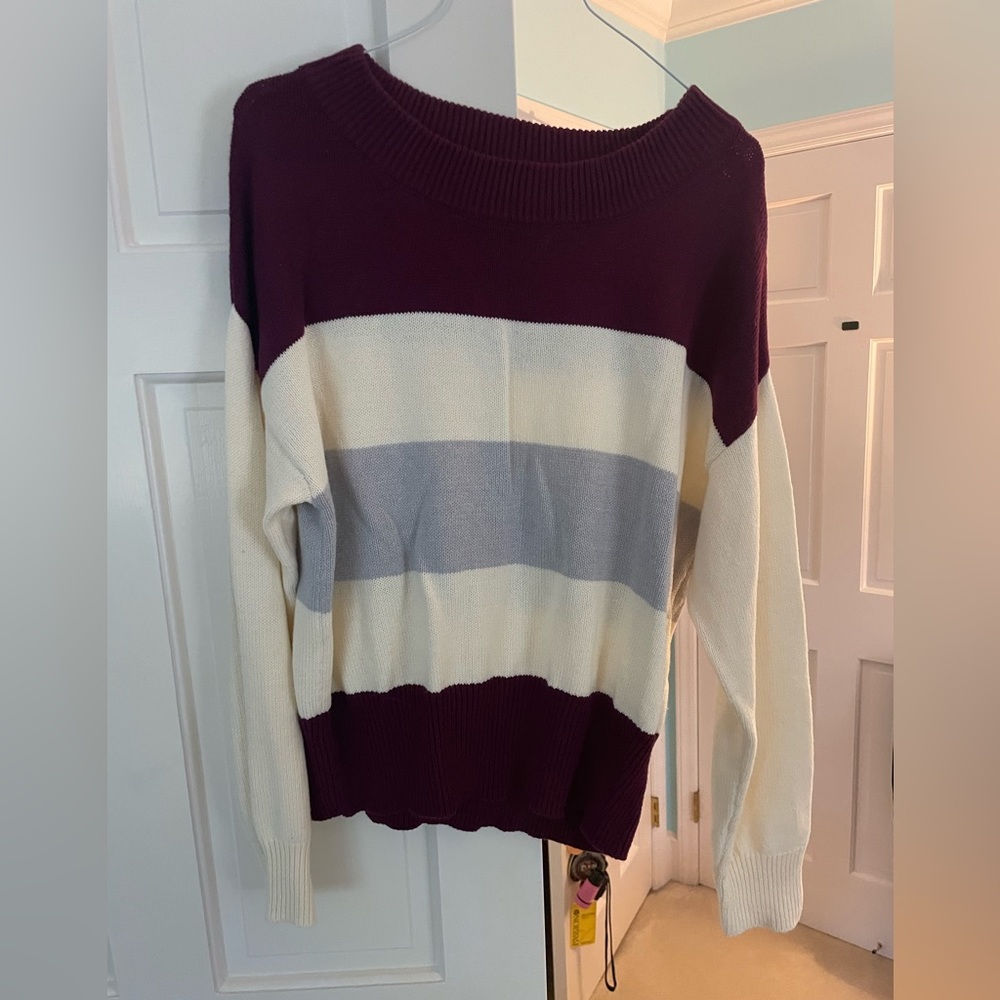 Women’s Lucky Brand Sweater never worn (M)